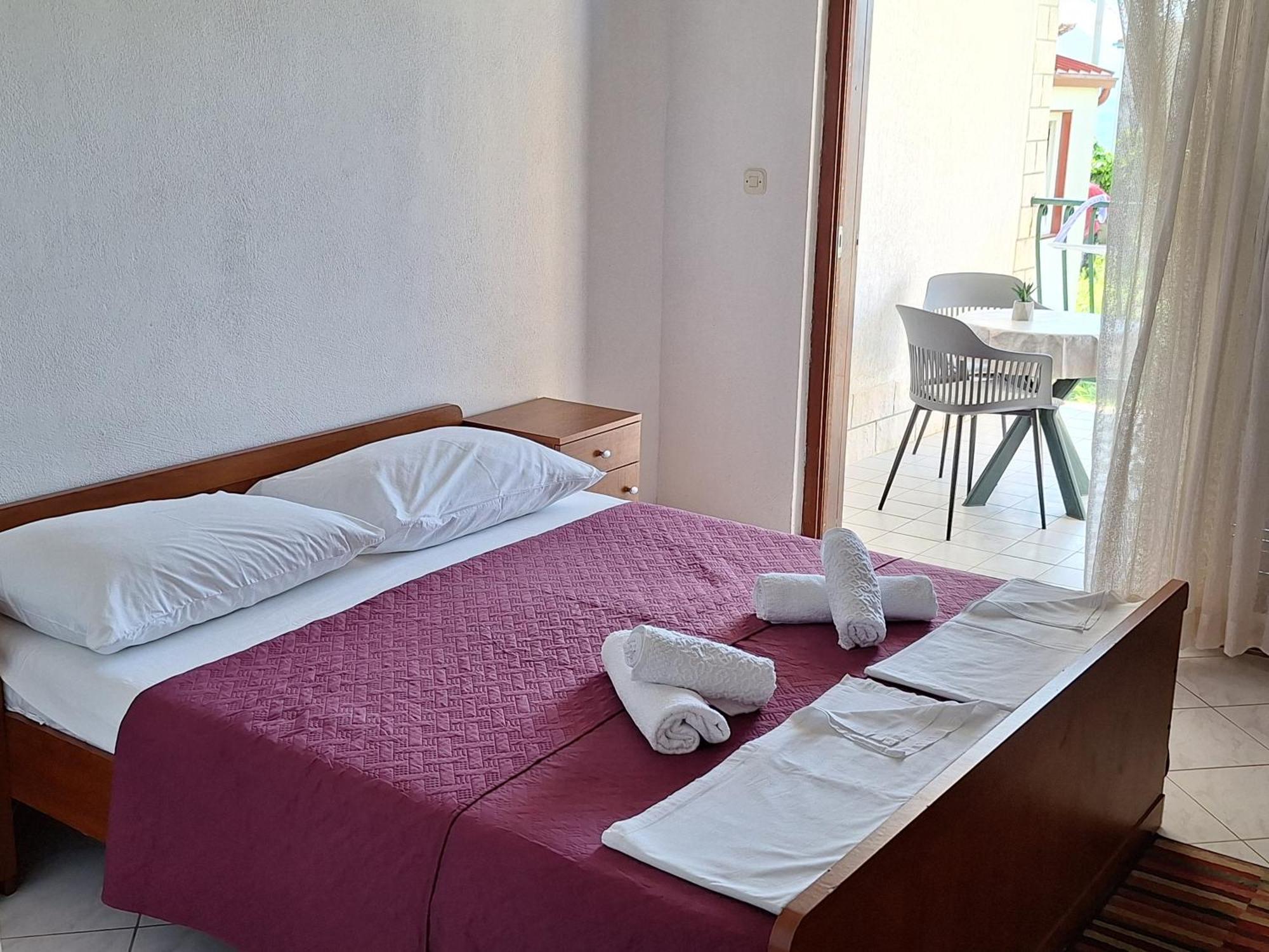 Ante Apartments Duće Zimmer foto